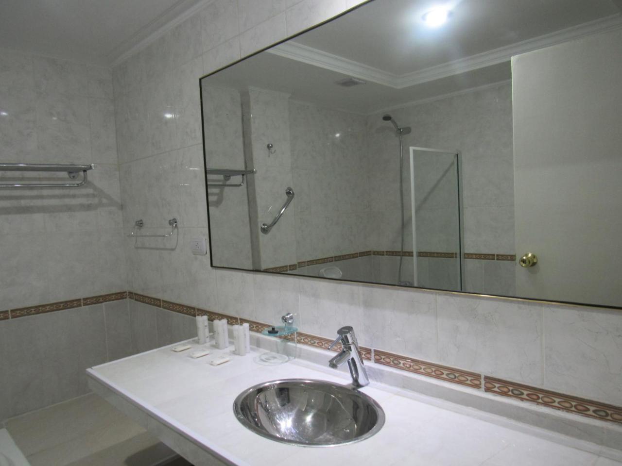 Hotel Caleta Olivia Exterior photo
